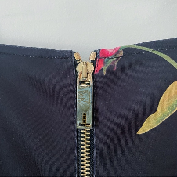 TED BAKER
MOVEN ORIENTAL FLORAL SKATER DRESS IN BLACK  sz 6 - Picture 12 of 16